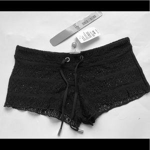 Melissa coverup Crotchet short